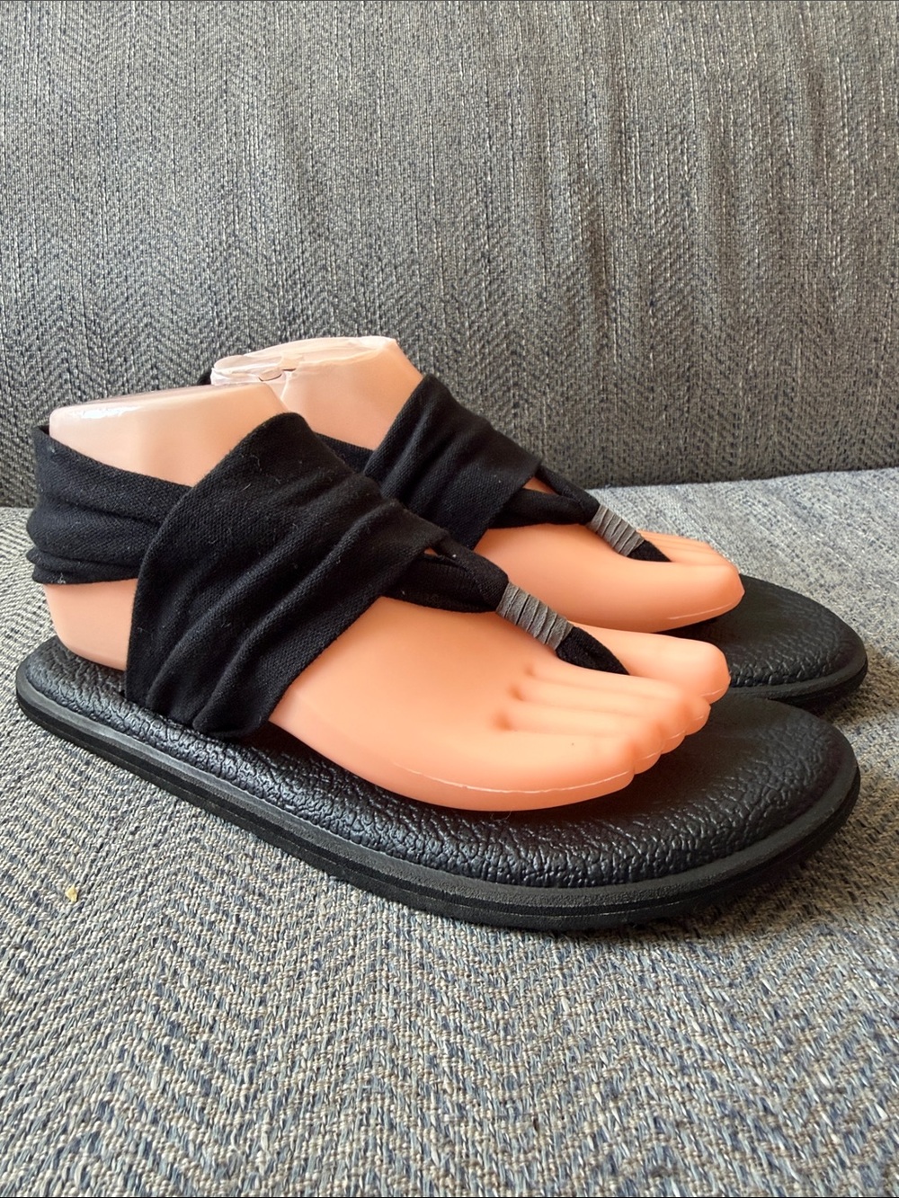 Sanuk Black Canvas Fabric sandals Size: 8